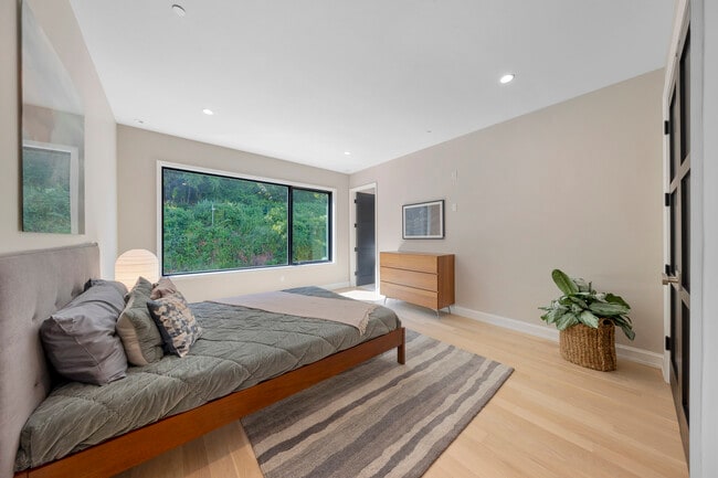 Building Photo - 8822 Churchill Rd