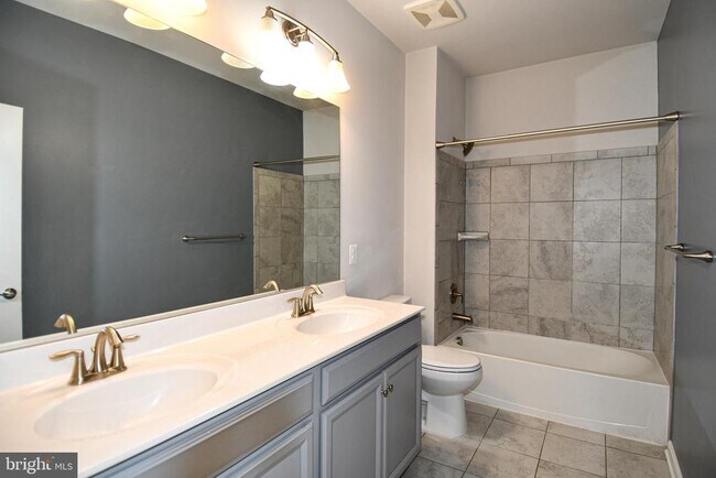 Building Photo - 20739 Heron Landing Dr