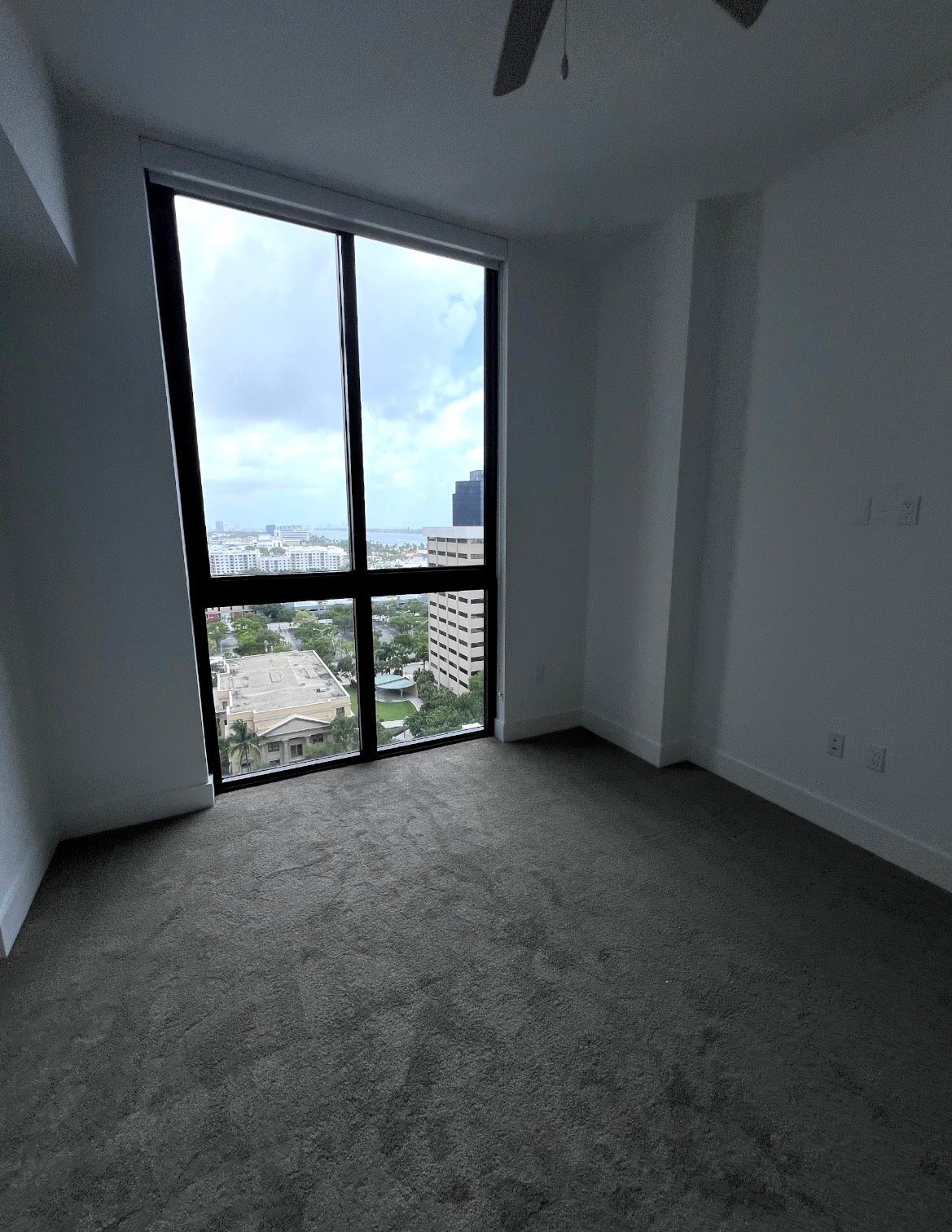Building Photo - 499 Evernia St