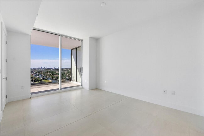 Building Photo - 153 N Seabreeze Blvd