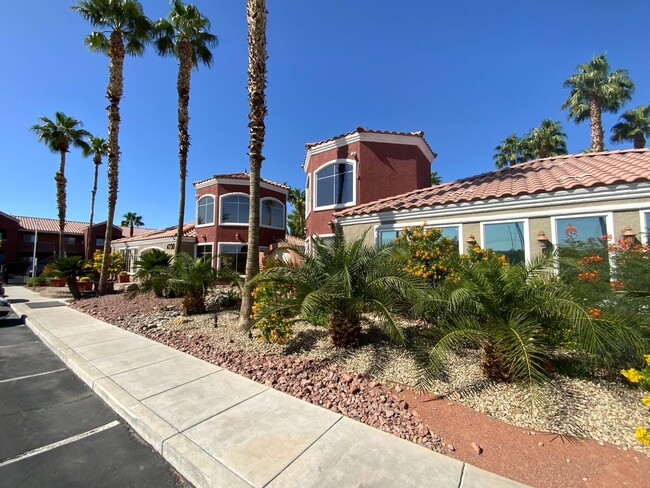 Building Photo - NE GATED COMM & POOL-2BEDROOM 2BATHROOM WI...