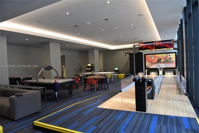 Building Photo - 1010 Brickell Ave