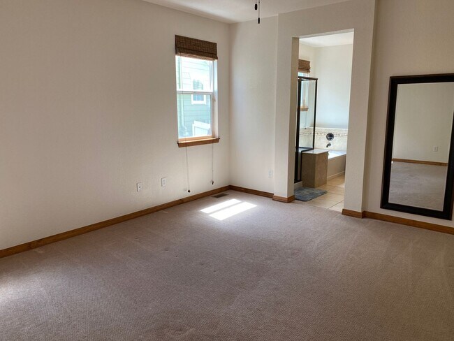 Building Photo - 2 BED/2 BATH RANCH STYLE HOME IN SUMMER HAWK IN FOX MEADOW AVAILABLE 7/10!