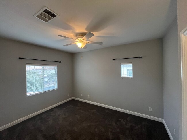 Building Photo - Beautiful 3 bedroom home