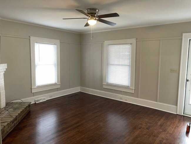 Building Photo - 2417 Statesville Blvd