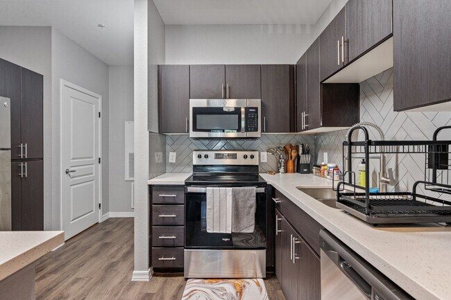 Building Photo - 2507 W Villa Rita Dr