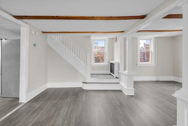 Building Photo - 210 Roseto Ave