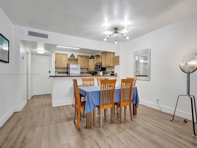 Building Photo - 3725 S Ocean Dr