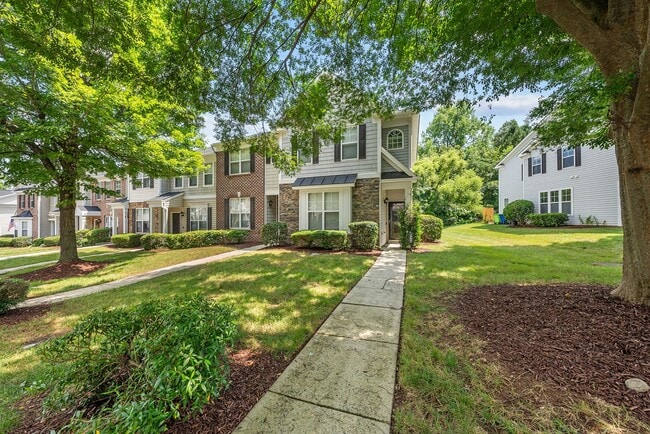 Building Photo - 8916 Camden Park Dr