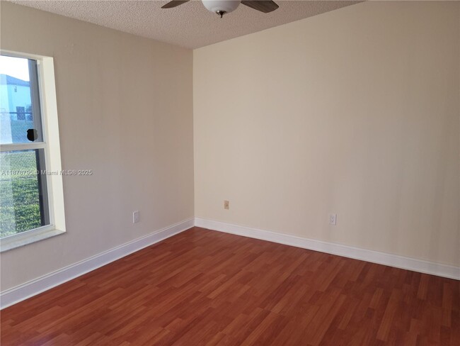 Building Photo - 9340 E Daffodil Ln