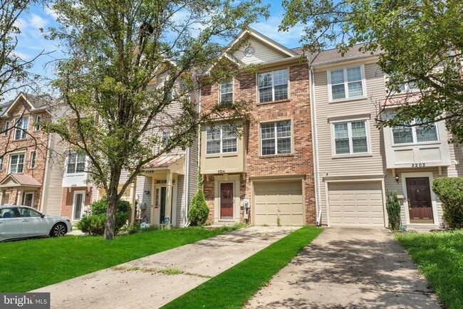 Building Photo - 2204 Commissary Cir