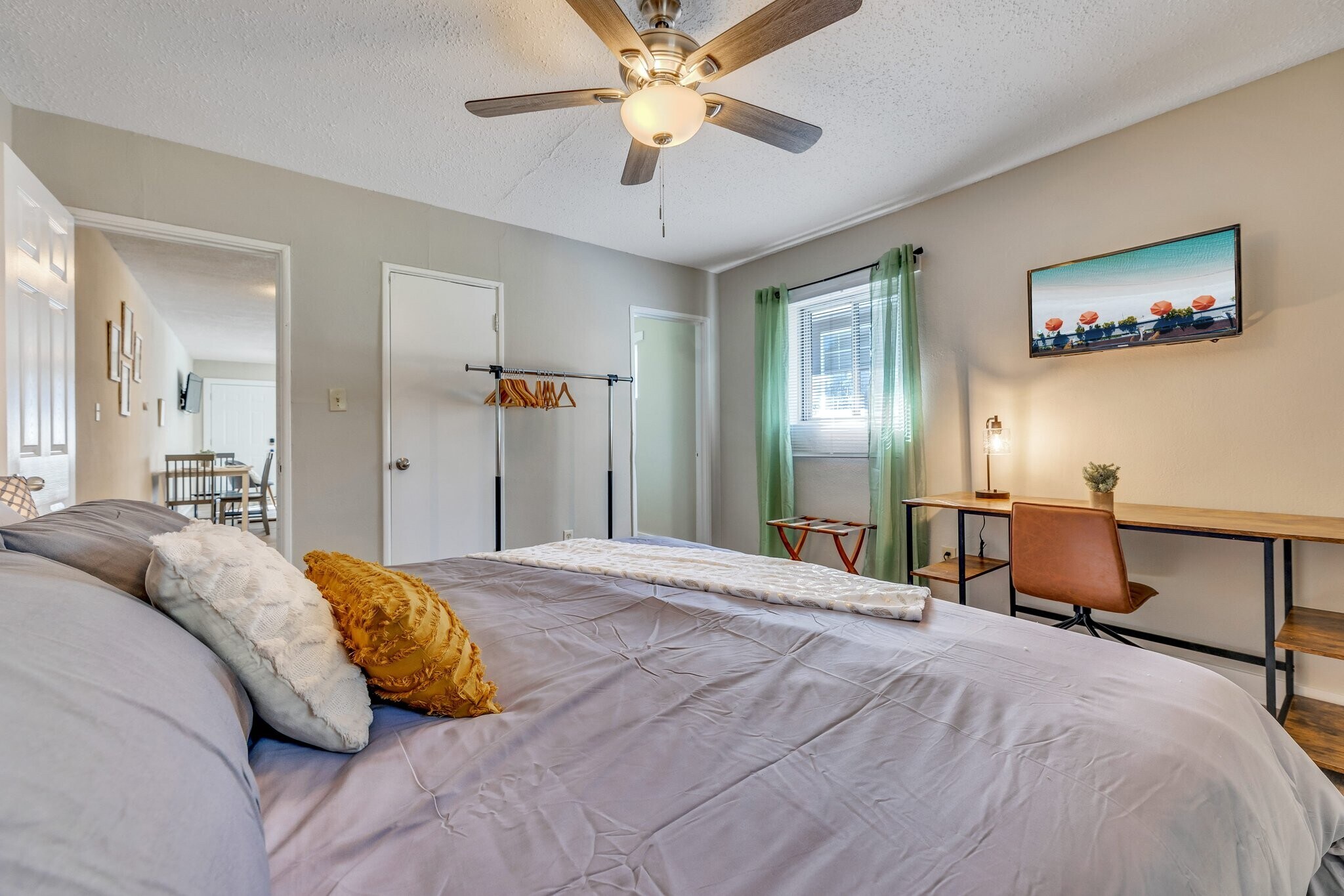 Building Photo - 1329 Walker Ave