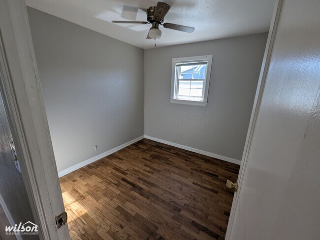 Building Photo - 2132 Porter St