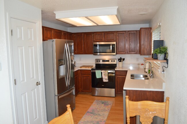 Building Photo - 11332 Benton Ct