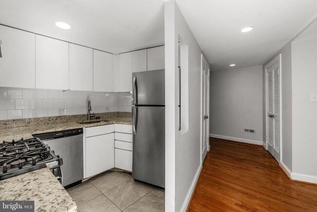 Building Photo - 1722 Willard St NW