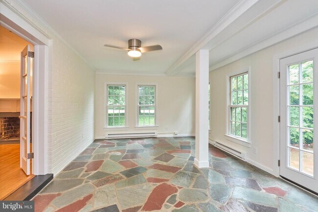 Building Photo - 3819 Woodbine St