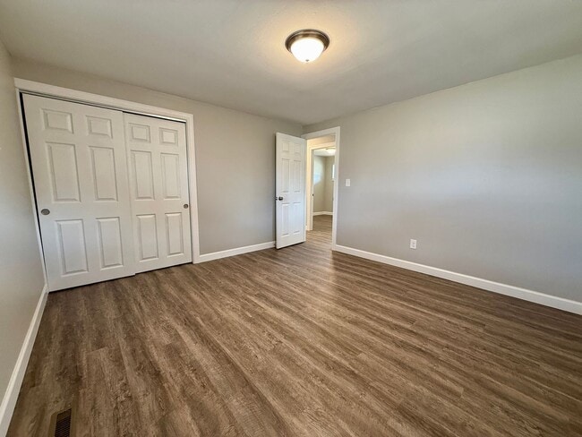 Building Photo - 4421 Primrose Ln