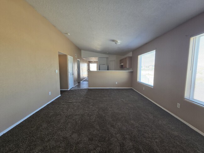 Building Photo - 3984 Rancher Loop NE