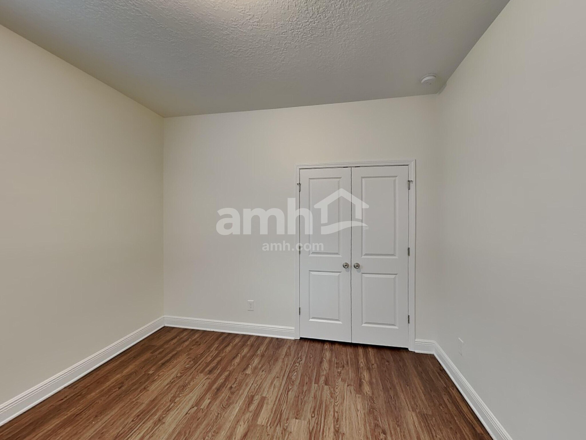 Building Photo - 1355 Celery Ave