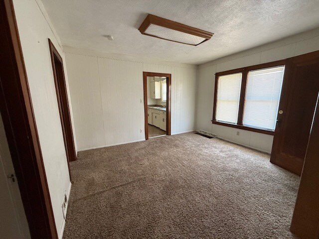 Building Photo - 1172 McKinley St NE