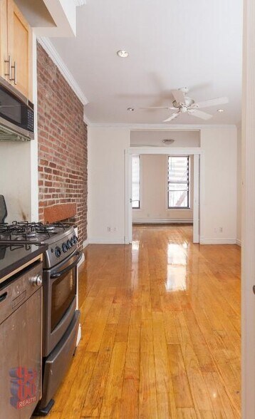 Building Photo - 44 Avenue B