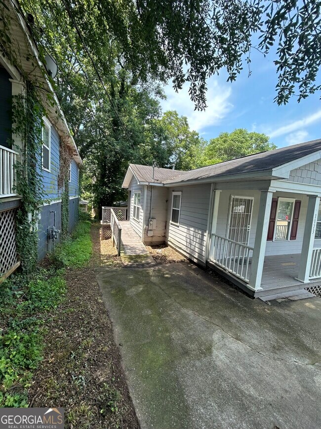 Building Photo - 1173 Moton Ave SW