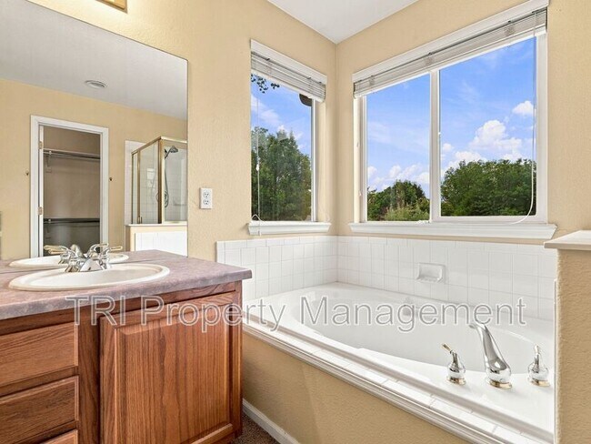 Building Photo - 130 Rock Bridge Ct