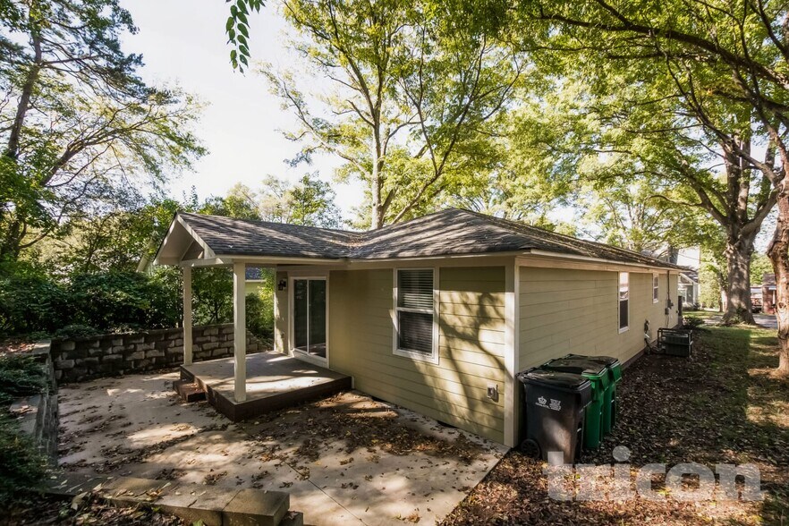 Building Photo - 1753 Dunkirk Dr