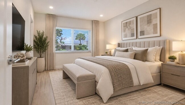 Building Photo - 701 S Royal Poinciana Blvd