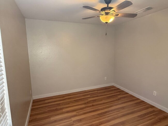 Building Photo - 1162 W 2nd Ave