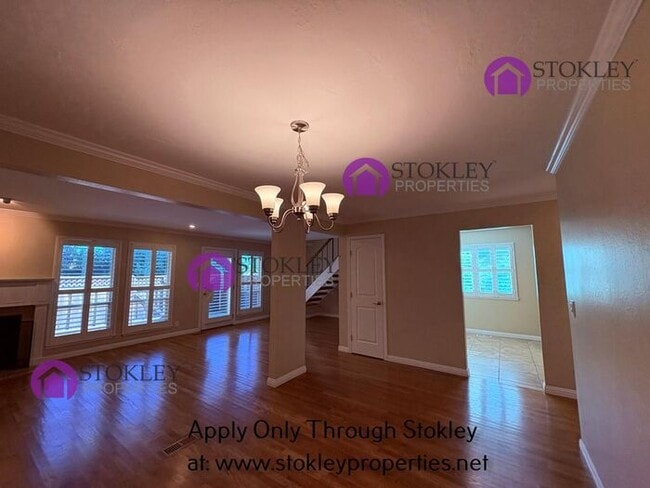 Building Photo - 323 Thistle Cir