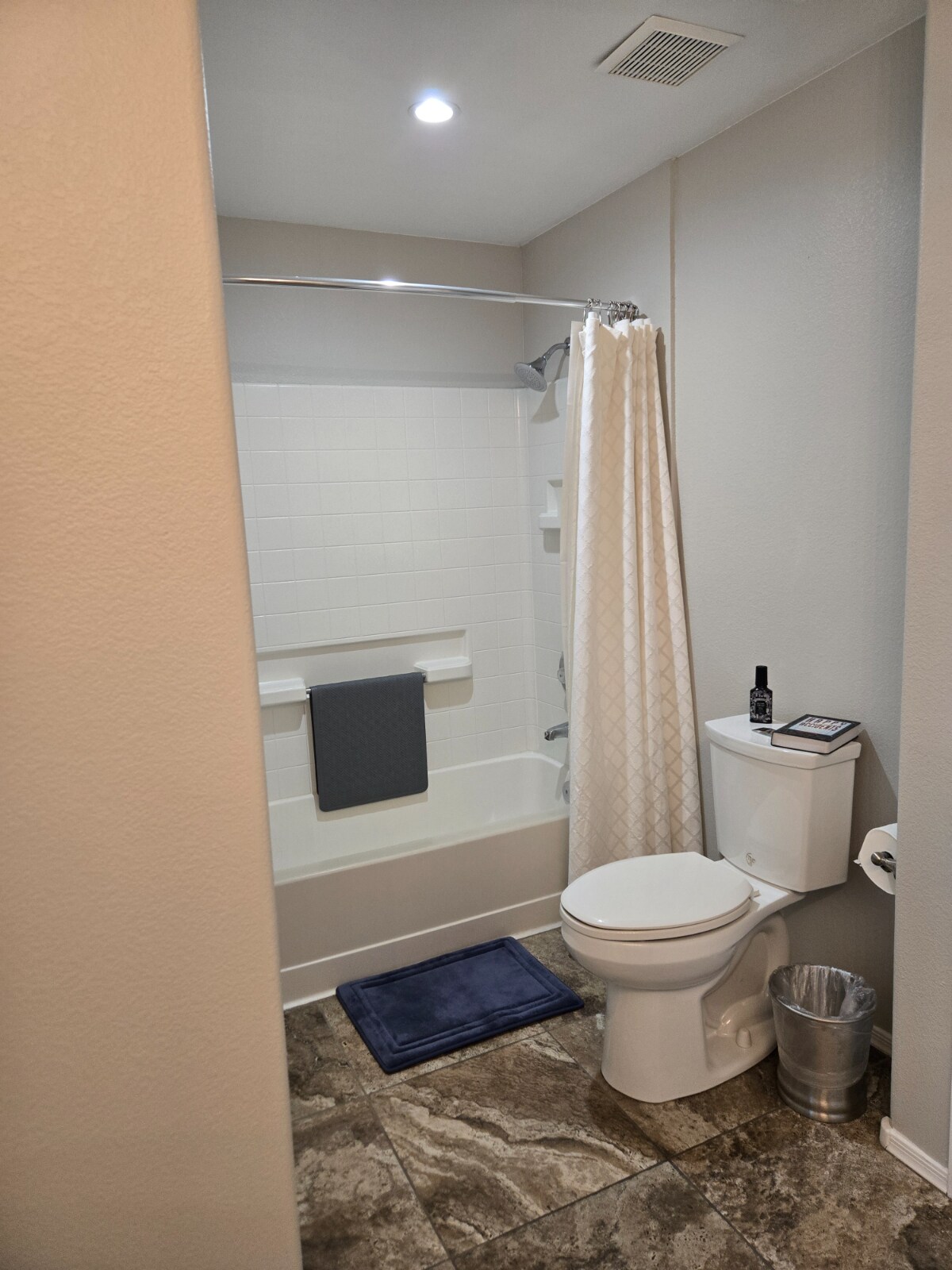 Building Photo - 3302 N 7th St