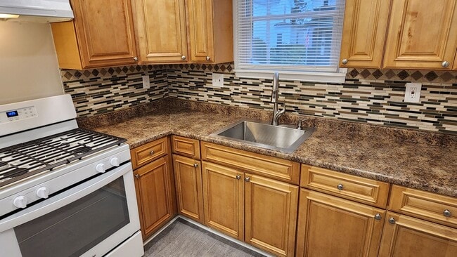 Building Photo - Three Bedroom Single Family Home in Olean NY! Remodeled and in Beautiful, Clean, and Move in Read...