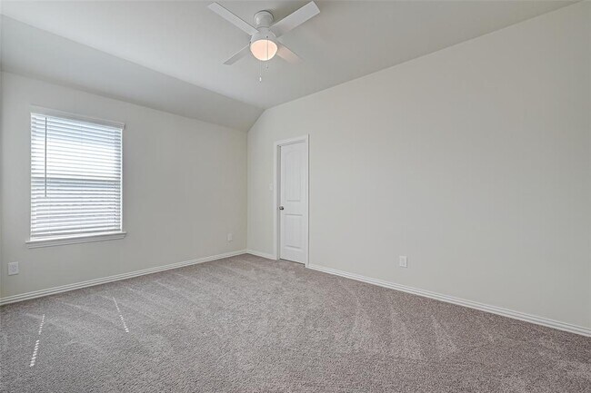 Building Photo - 30822 Lake Spur Mnr