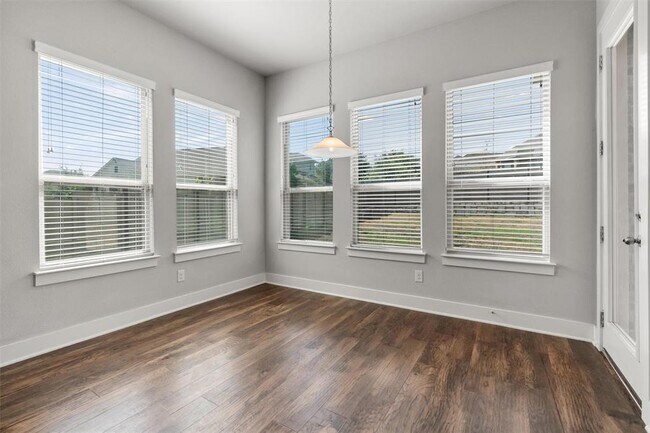 Building Photo - 1105 Legacy Xing