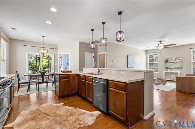 Building Photo - 7319 Vicenzo Dr