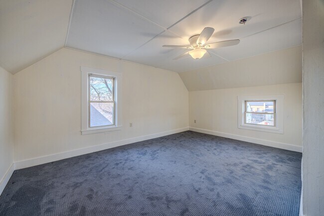 Building Photo - 354 Union Ave