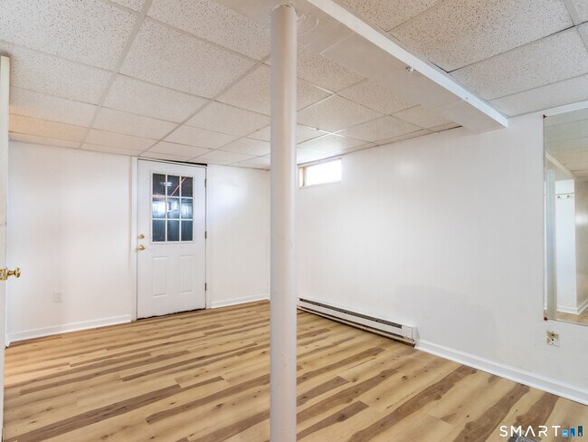 Building Photo - 97 Brussels Ave