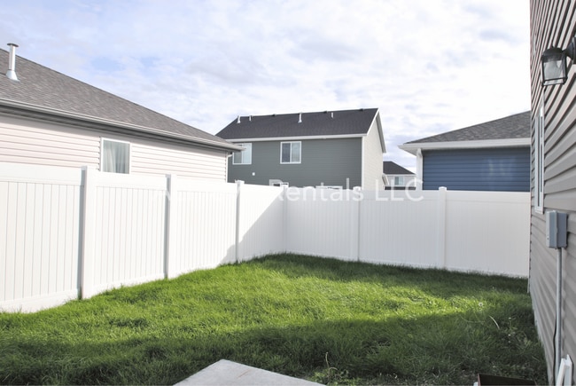 Building Photo - 1864 S 1425 W