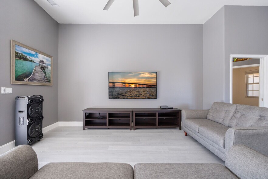 Building Photo - 3212 Sea Haven Ct