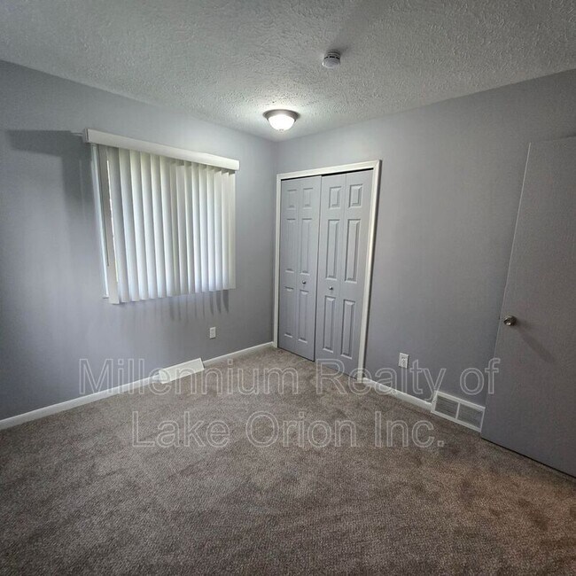 Building Photo - 730 Harry Paul Dr
