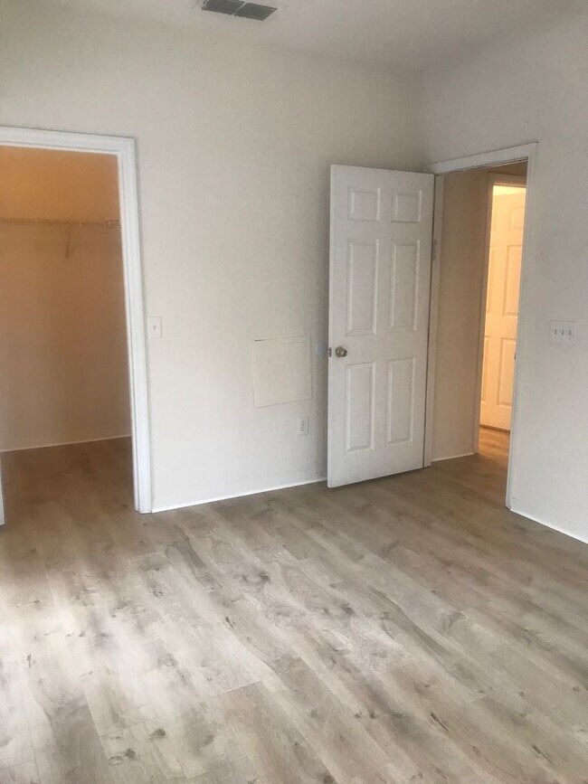 Building Photo - 3615CR#622(100)