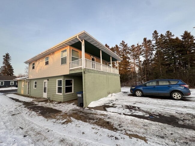 Building Photo - 1522 N 28th St