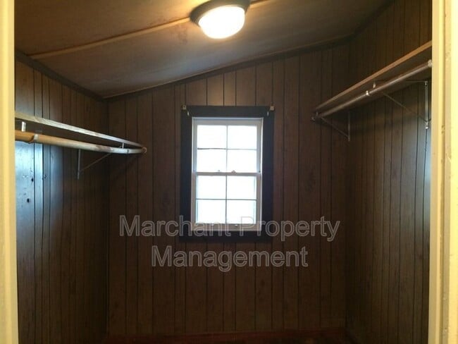 Building Photo - 1 Traction St