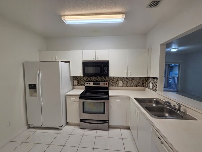 Building Photo - 13216 Villa Vista Dr