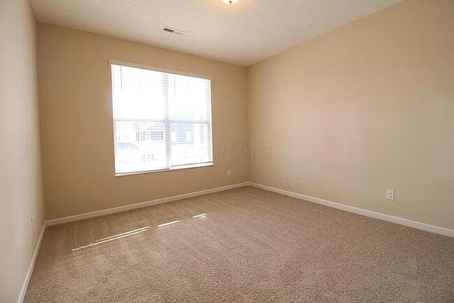 Building Photo - 409 Halton Dr