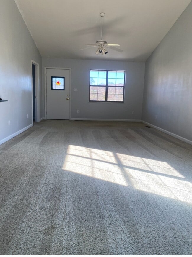 Building Photo - 2022 Kidwell Ridge Rd