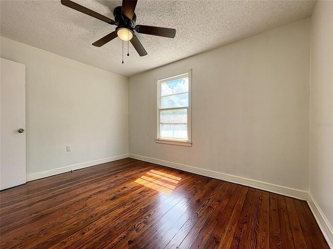 Building Photo - 2938 Avenue G NW