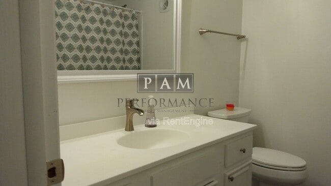 Building Photo - 13350 W Bluemound Rd