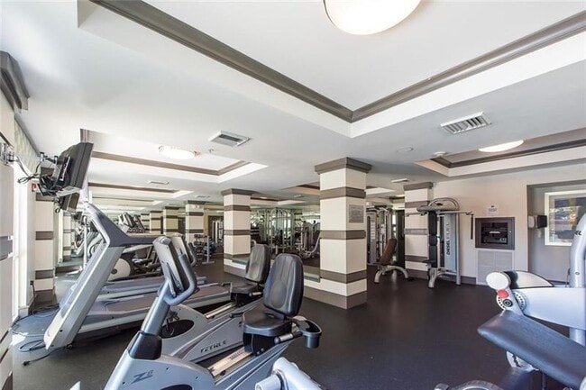 Building Photo - 2421 NE 65th St